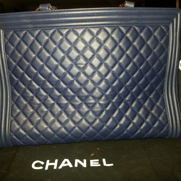 *SOLD* Chanel Bag Dark Blue Caviar GraIN - Picture 2 of 5